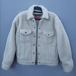 brand new levi’s trucker jacket